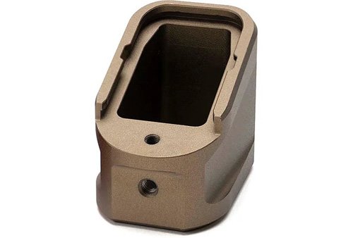 ALUMINUM EXTENDED MAGAZINE PLATE - FDE, GLOCK G17 (9MM) / G22 (.40 CAL) by Strike Industries